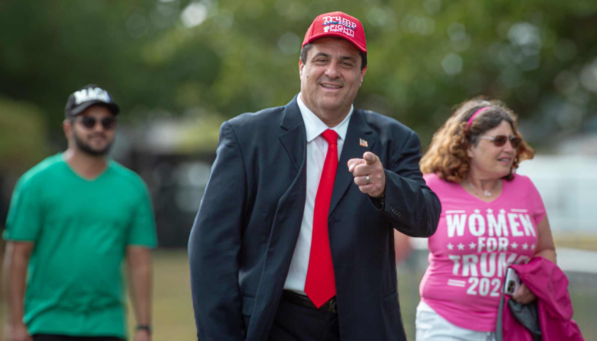 Hofstra student's photos capture Trump rally, protest - The Long Island ...