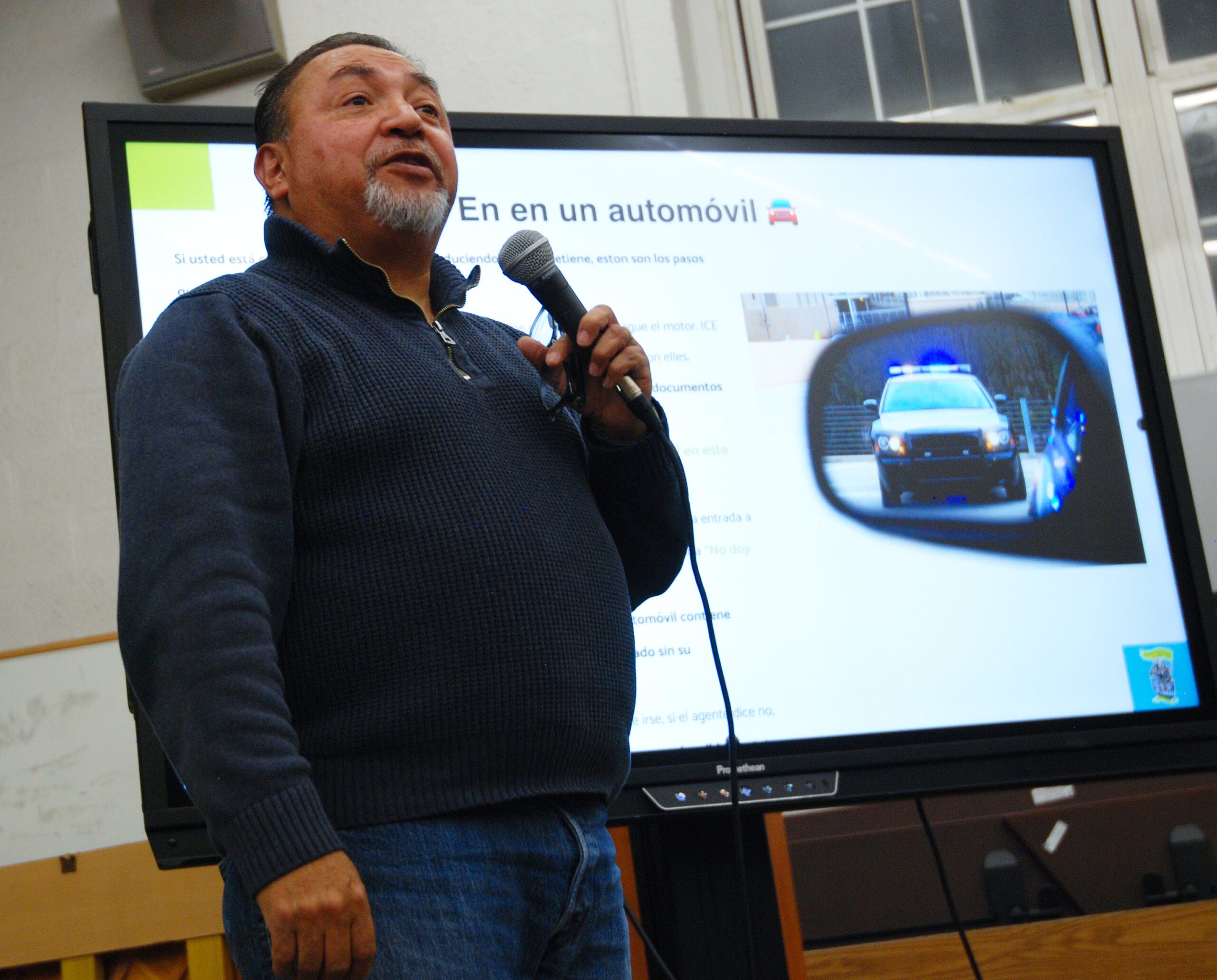 Make the Road workshop helps dispel ICE fears among Hempstead immigrants